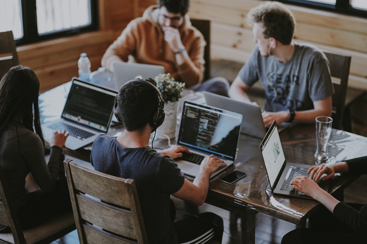 VighnaFree Logistics operations team at work